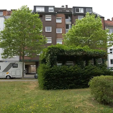 200 Mit Carport, Aufzug Und Balkon Daire *