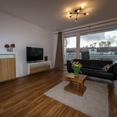 Apartment 200 Mit Carport, Aufzug Und Balkon