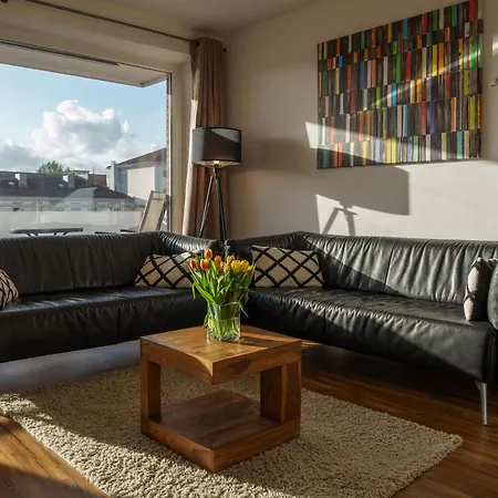 200 Mit Carport, Aufzug Und Balkon Apartment *